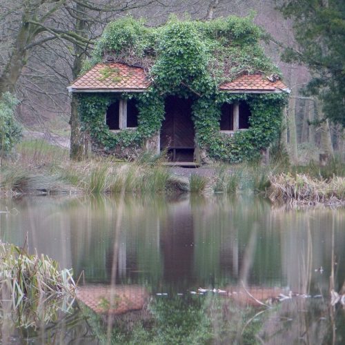 Silent Space-Jack Croft Summerhouse
